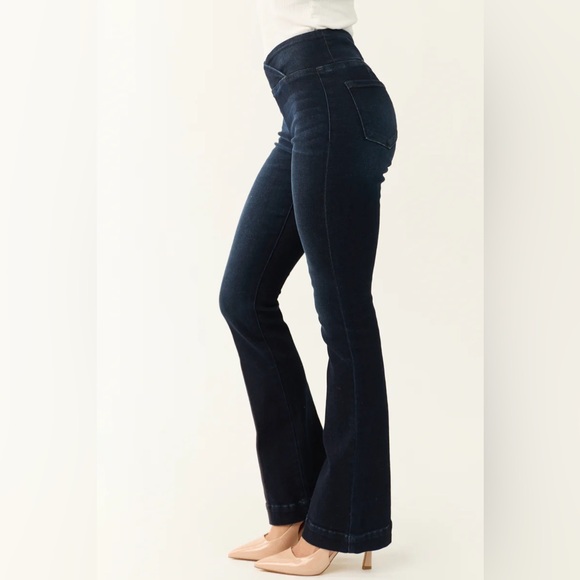 💕👖KanCan Super Dark Wash Mid Rise Pull On Bootcut Jeans👖💕 - Picture 3 of 7